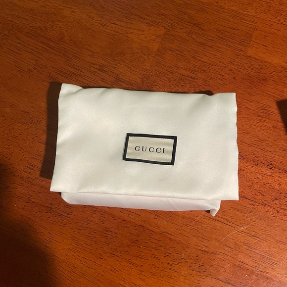 Gucci Fuchsia Leather Card Wallet - Picture 9 of 10